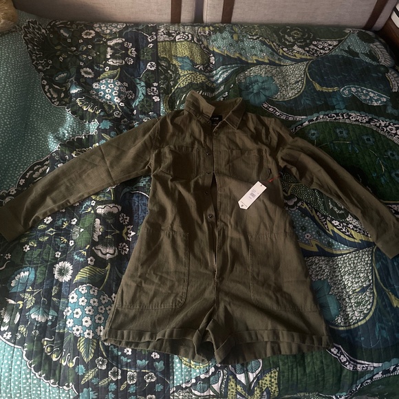 ATWYLD JUMPER SHORTS ROMPER size large - Picture 1 of 1